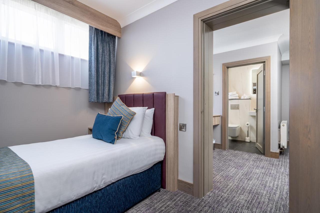 Rochestown Lodge Hotel Dun Laoghaire Eksteriør bilde