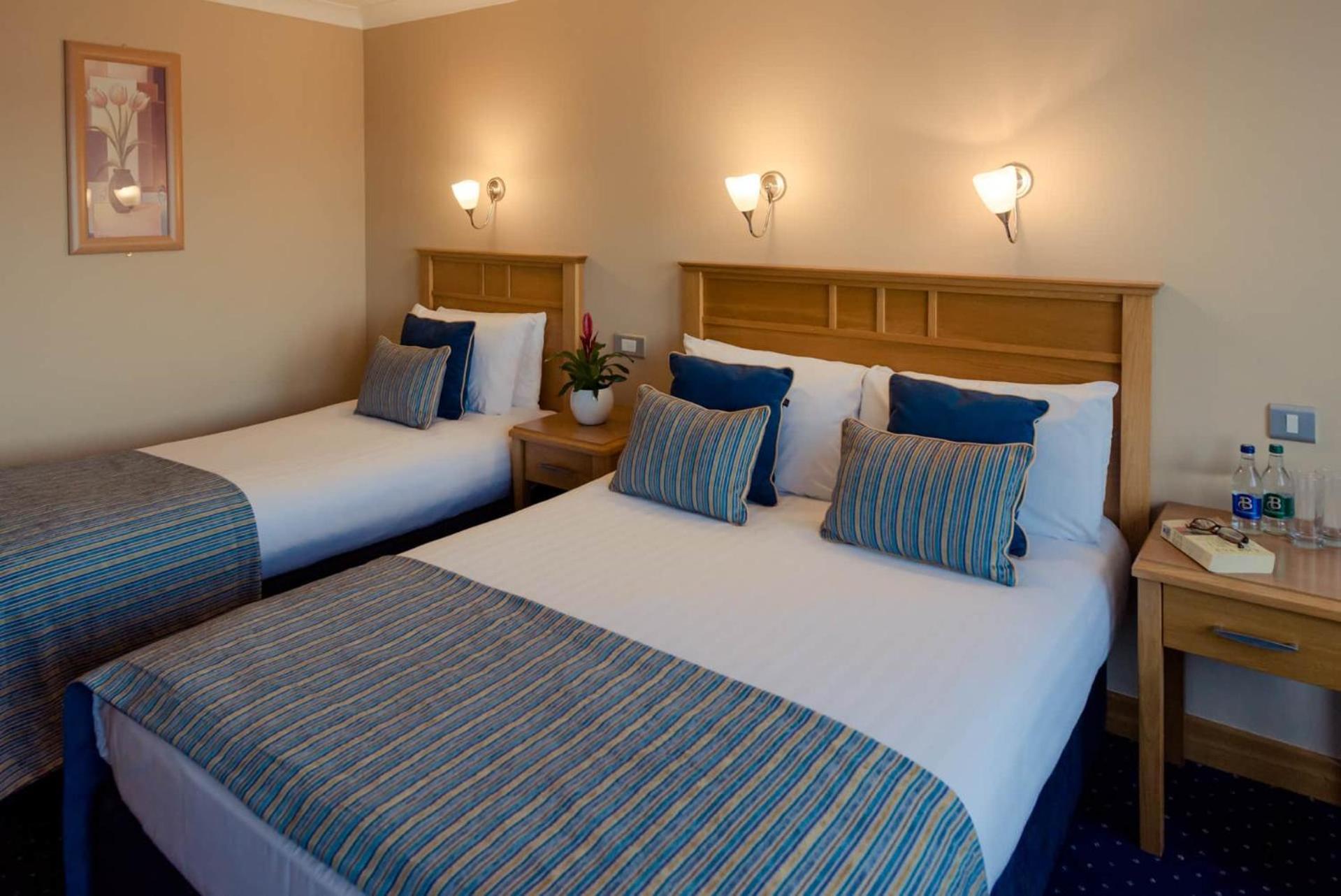 Rochestown Lodge Hotel Dun Laoghaire Eksteriør bilde