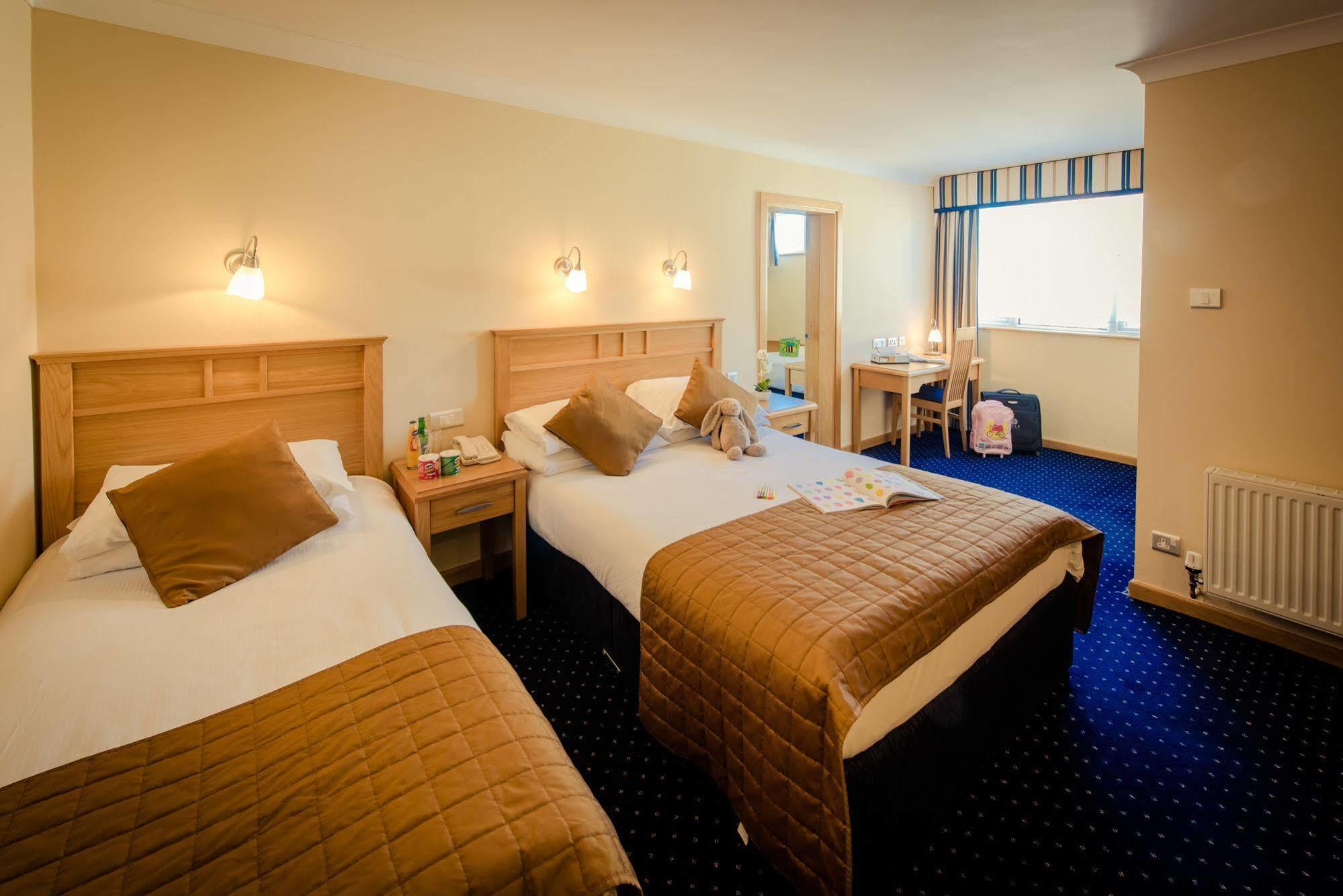 Rochestown Lodge Hotel Dun Laoghaire Eksteriør bilde